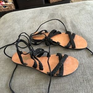 NWOT Drash, sandals, black, braided strapless sandals size 10